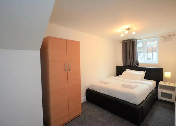 Lovely 4Bedroom Apartment London