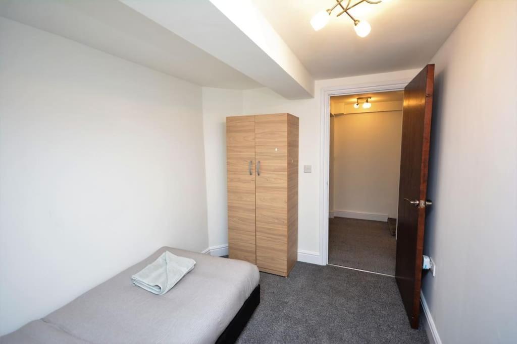 Lovely 4bedroom Апартаменты *