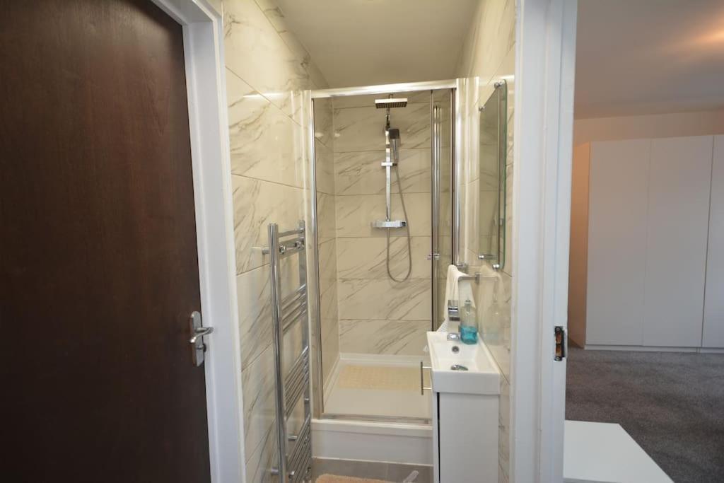 Lovely 4bedroom Апартаменты *